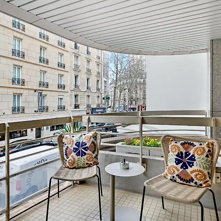 Sublime 2br 6p Balcony Eiffel Tower