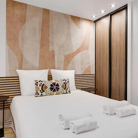 Sublime 2br 6p Balcony Eiffel Tower * Παρίσι