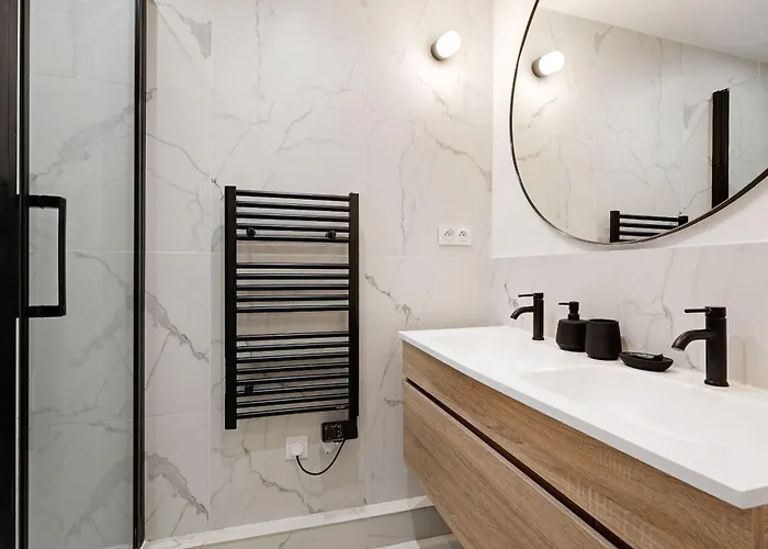 Sublime 2br 6p Balcony Eiffel Tower * פריז