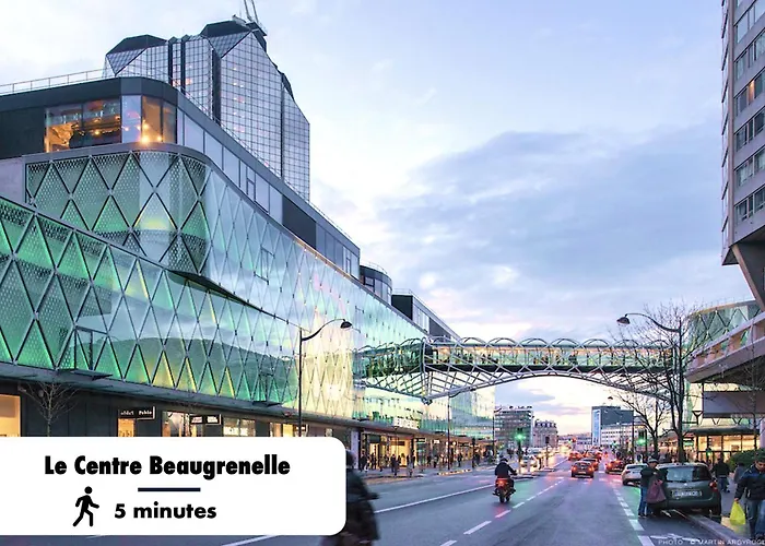 Sublime 2br 6p Balcony Eiffel Tower Apartman *