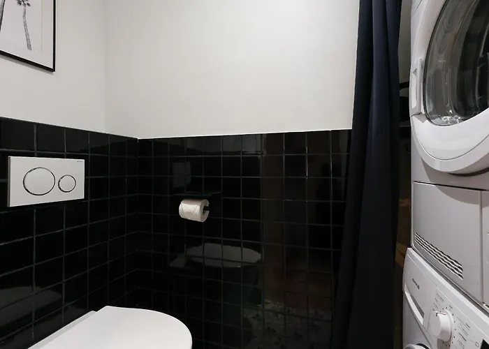 Sublime 2br 6p Balcony Eiffel Tower *